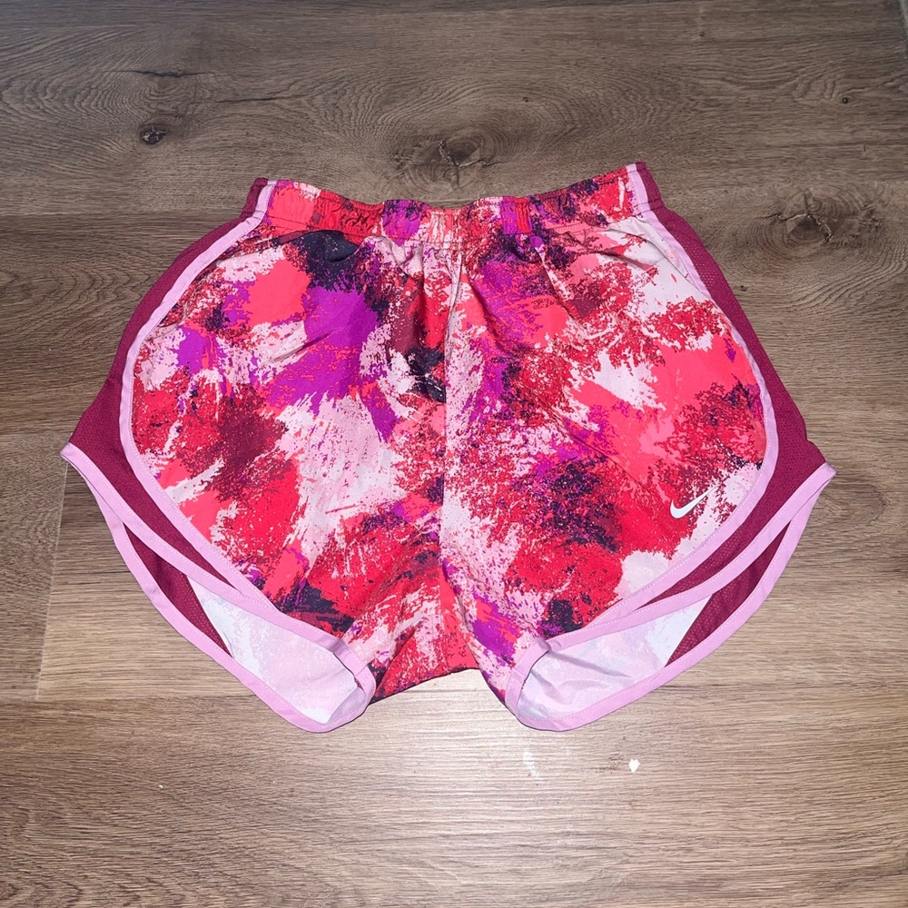 Women’s M Nike Dri-Fit Shorts